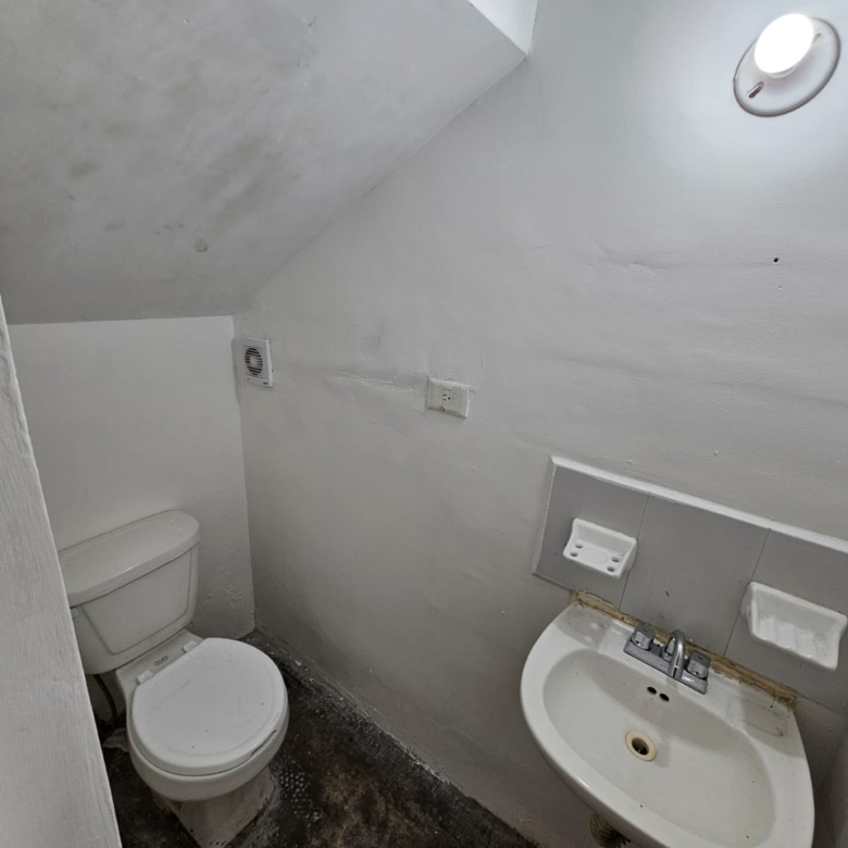Casa en Venta en Fraccionamiento El Jaral, El Carmen | 2 Plantas, 2 Recámaras