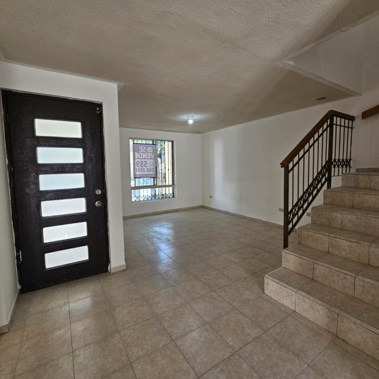 Casa en Venta en Cumbres de San Agustín, Monterrey | 3 Recámaras, 119 m²