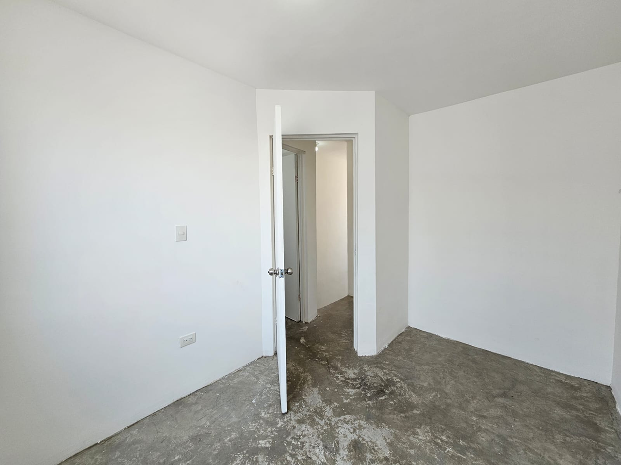 Casa en Venta en Fuentes de Castilla, Salinas Victoria | 2 Plantas, 2 Recámaras – Foto 2 Casa en Venta en Fuentes de Castilla, Salinas Victoria | 2 Plantas, 2 Recámaras