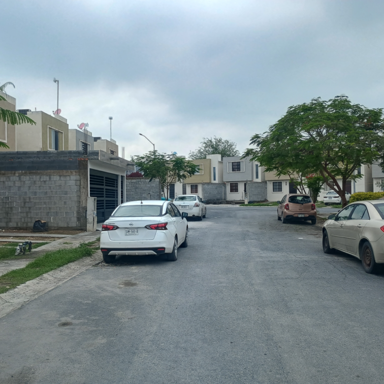 Casa en Venta en Lomas de Córdoba (Sector Villares), Juárez | 2 Plantas, 2 Recámaras