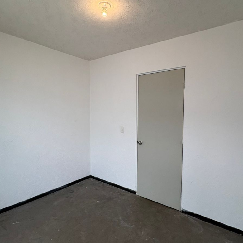 Casa en Venta en Bosques de Castilla, Salinas Victoria | 2 Plantas, 2 Recámaras