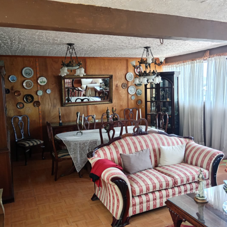 Casa en Venta en Privadas de San Fernando, Mineral de la Reforma | 3 Plantas, 200 m²