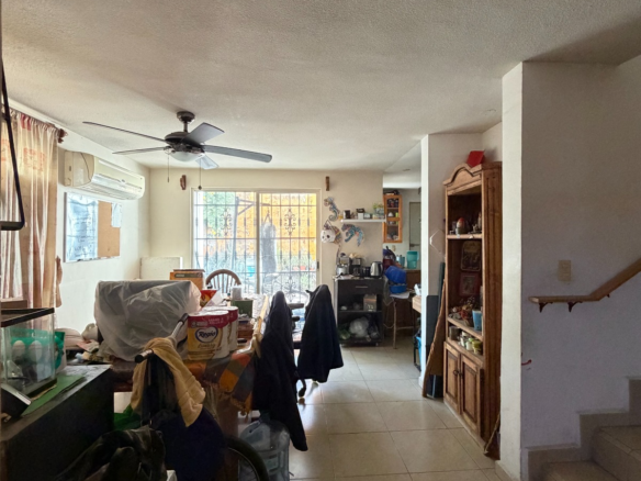Casa en Venta en Las Lomas (Mitras Poniente), García | 3 Recámaras, 120 m²