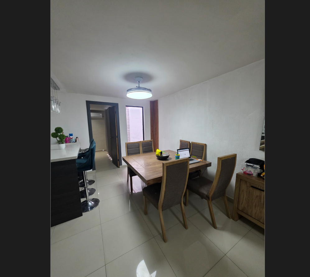 Casa en Venta en Barrio San Luis, Monterrey | 3 Recámaras con Terraza