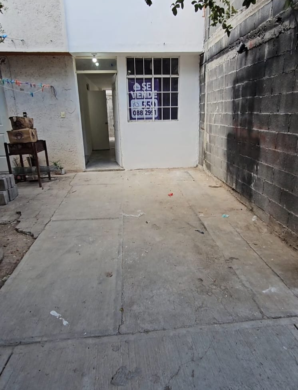 Casa en Venta en Fraccionamiento El Jaral, El Carmen | 2 Plantas, 2 Recámaras