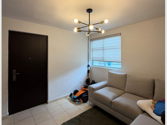 Casa en Venta en Fraccionamiento Santa María, García | 2 Plantas con Cocina Integral