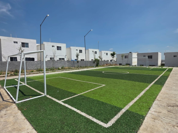 Casa en Venta en Laderas de la Silla, Juárez | 2 Plantas, Cochera Doble