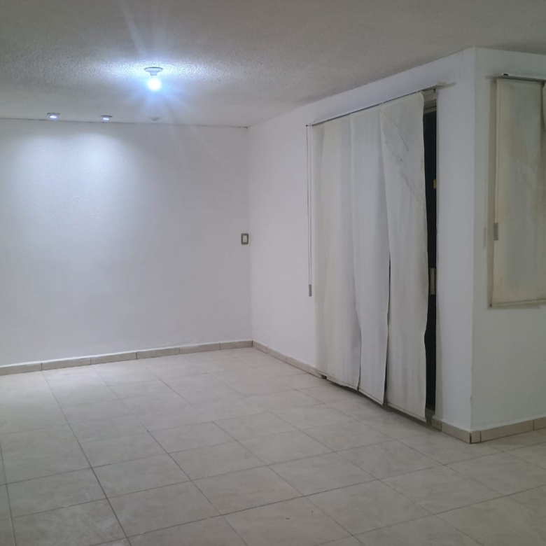 Casa en Venta en Arboledas de Nueva Linda Vista 4to Sector, Guadalupe | 3 Recámaras, 1 Planta