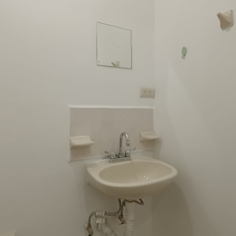 Casa en Venta en Villas de la Hacienda, Juárez | 2 Plantas, Cochera Doble