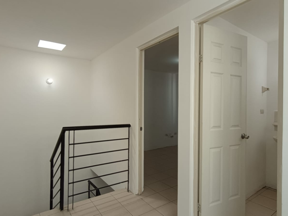 Casa en Venta en Villas de la Hacienda, Juárez | 2 Plantas, Cochera Doble