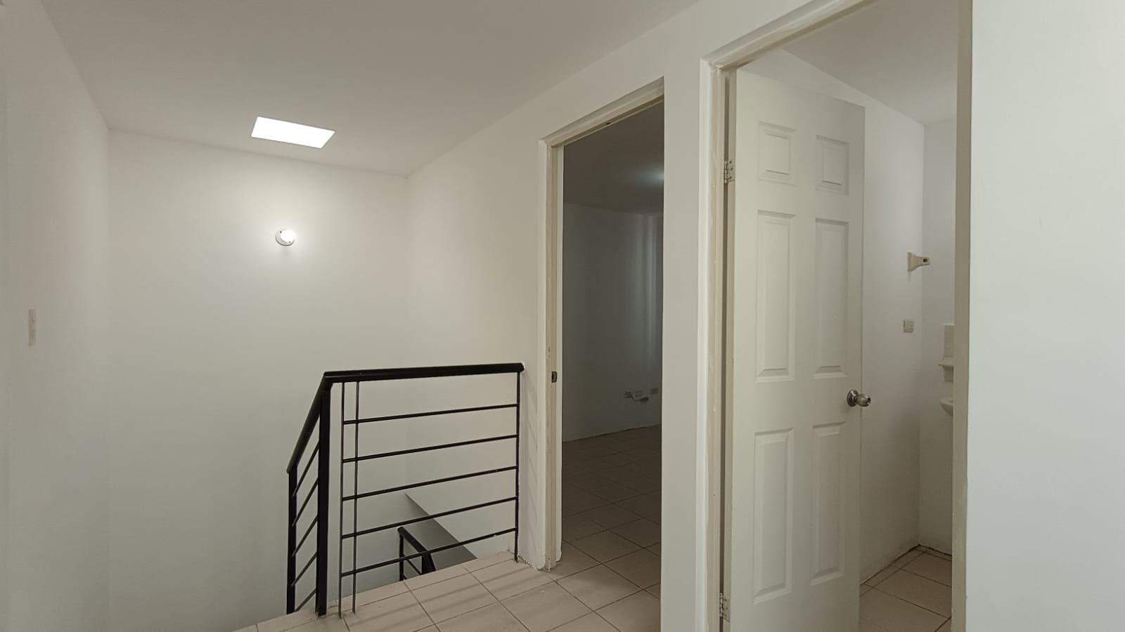 Casa en Venta en Villas de la Hacienda, Juárez | 2 Plantas, Cochera Doble