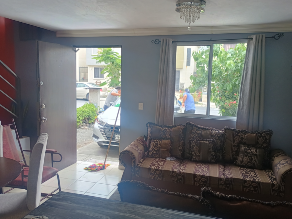 Casa en Venta en Lomas de Córdoba (Sector Villares), Juárez | 2 Plantas, 2 Recámaras