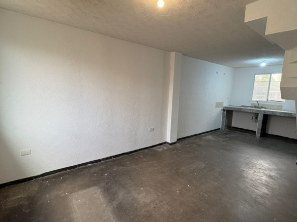 Casa en Venta en Bosques de Castilla, Salinas Victoria | 2 Plantas, 2 Recámaras