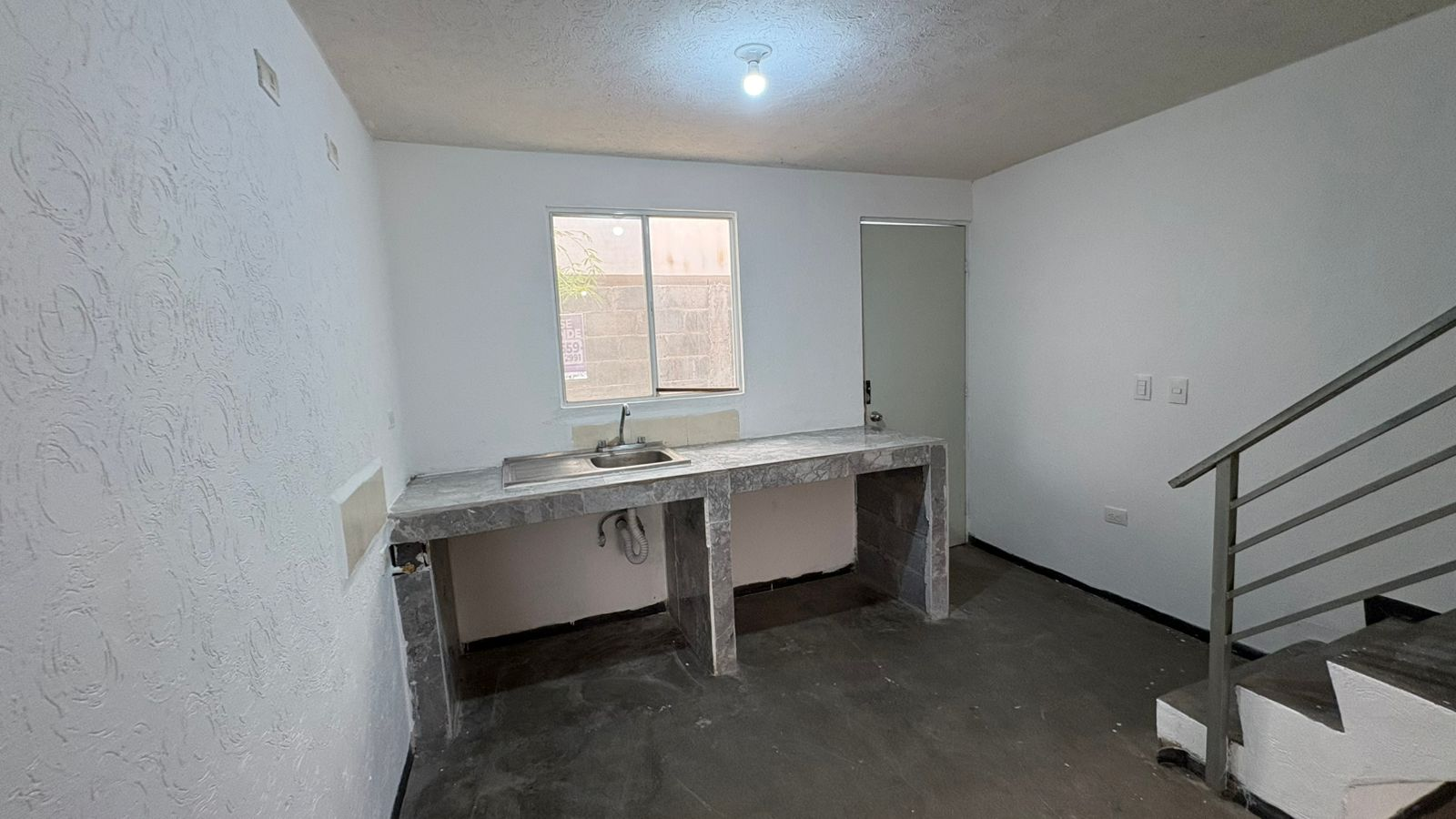 Casa en Venta en Bosques de Castilla, Salinas Victoria | 2 Plantas, 2 Recámaras