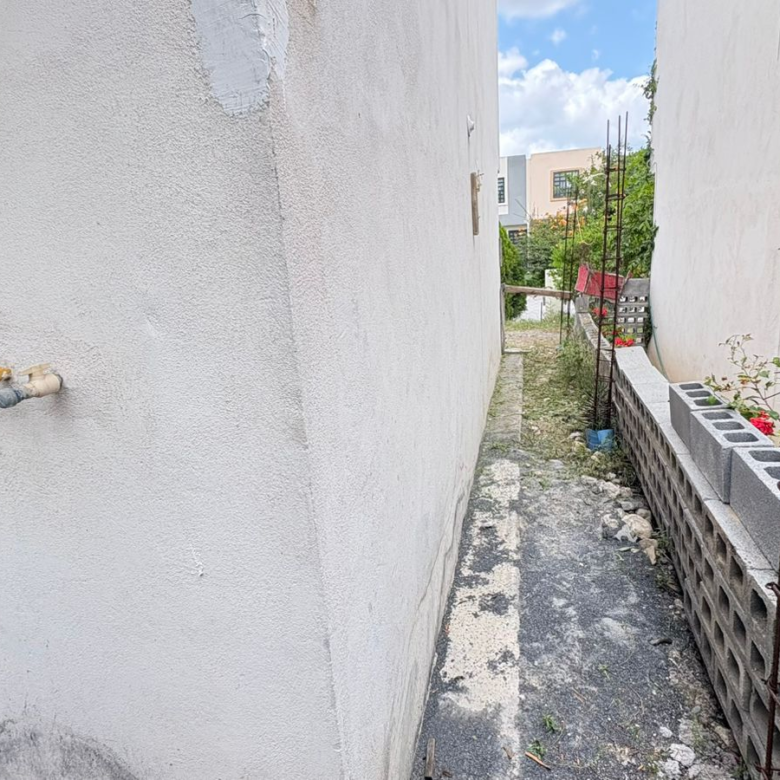 Casa en Venta en Bosques de Castilla, Salinas Victoria | 2 Plantas, 2 Recámaras