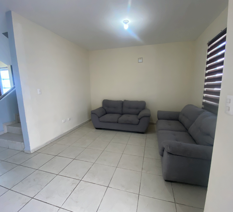 Casa en Venta en Fraccionamiento Almería, Apodaca | 4 Recámaras, 190 m²