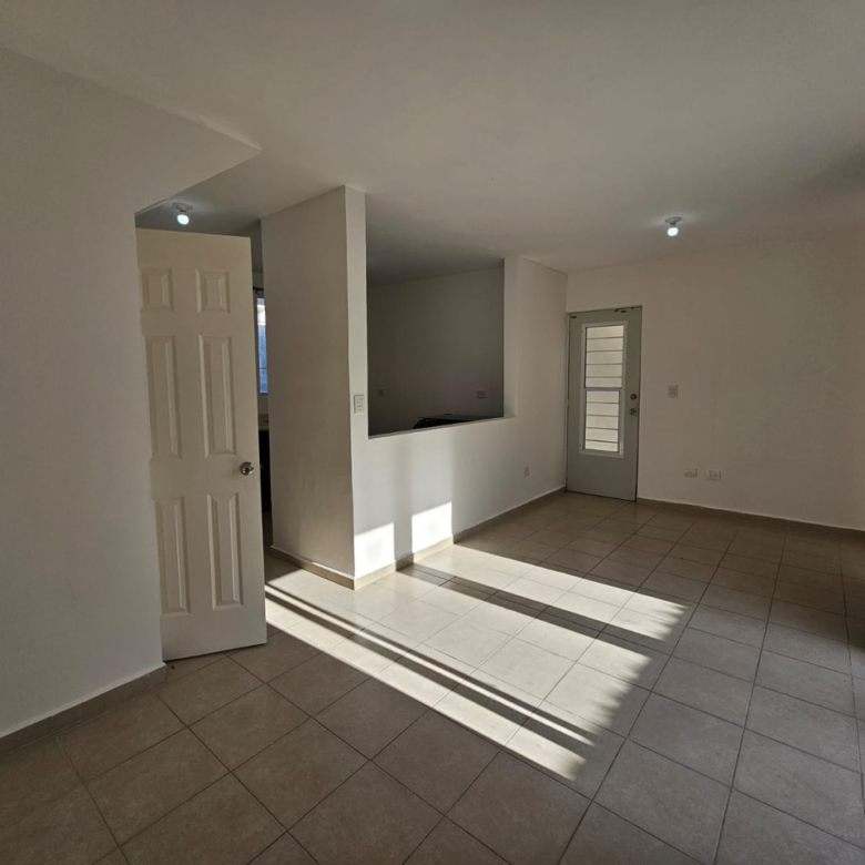 Casa en Venta en Santa María Sector Zafiro Montana, García | 3 Recámaras, Cochera Doble