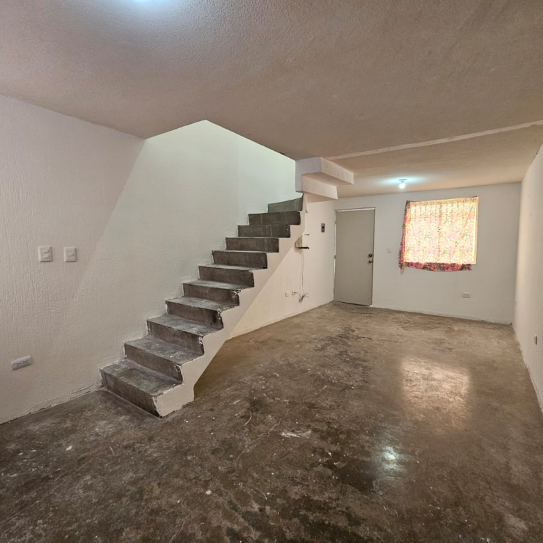 Casa en Venta en Fraccionamiento Valle Santa Isabel, Juárez | 2 Plantas, 2 Recámaras