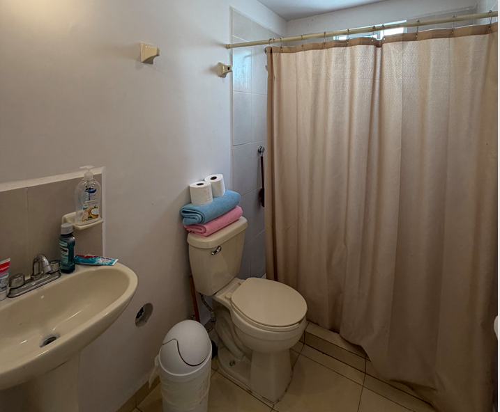 Casa en Venta en Fraccionamiento Santa María, García | 2 Plantas con Cocina Integral