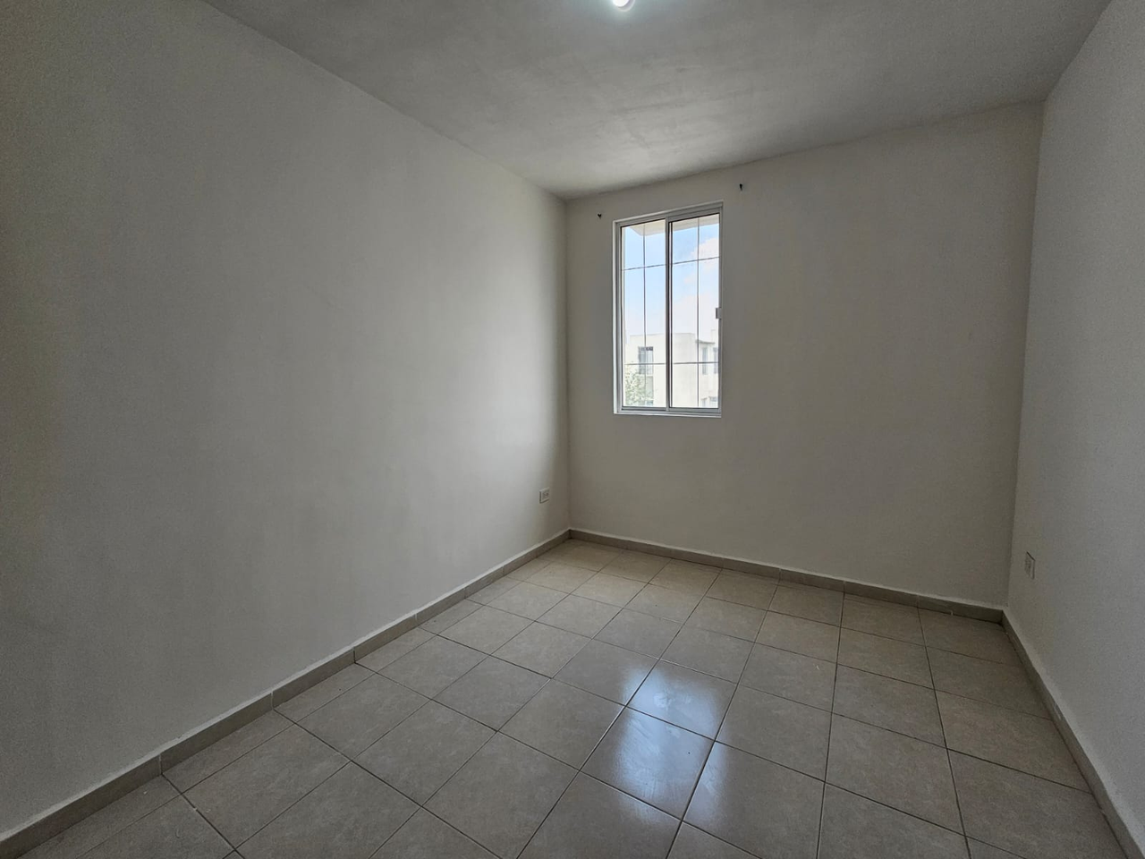 Casa en Venta en Parques Zafiro Azul Real, García | 3 Recámaras, 3 Baños