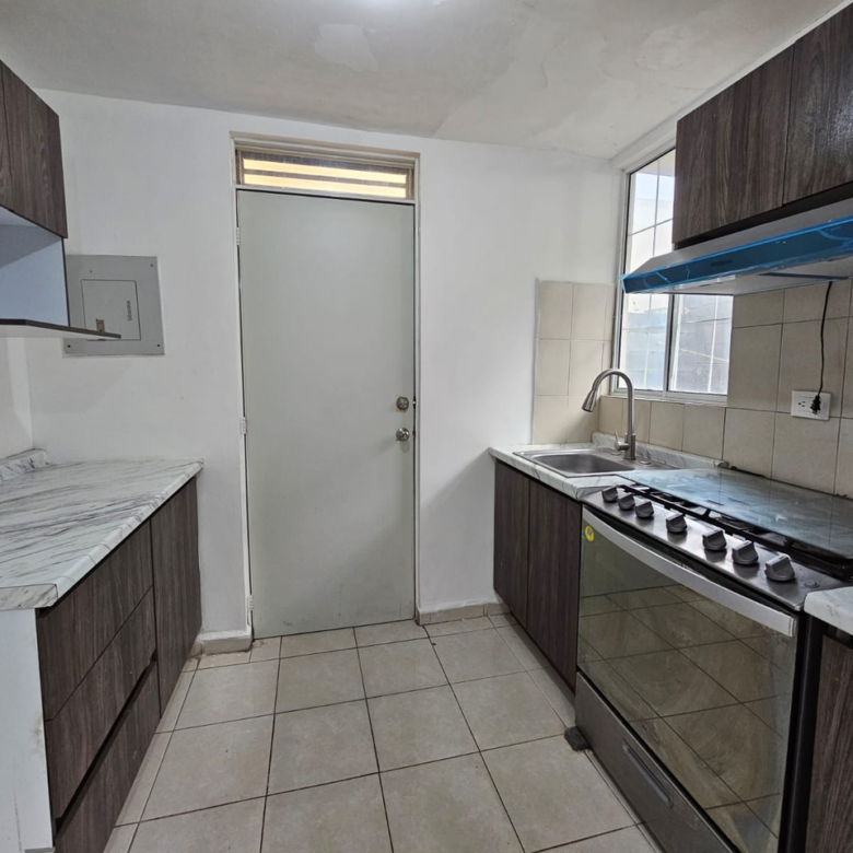 Casa en Venta en Parques Zafiro Azul Real, García | 3 Recámaras, 3 Baños