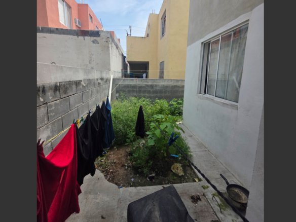 Casa en Venta en Real del Sol, Ciénega de Flores | 2 Recámaras