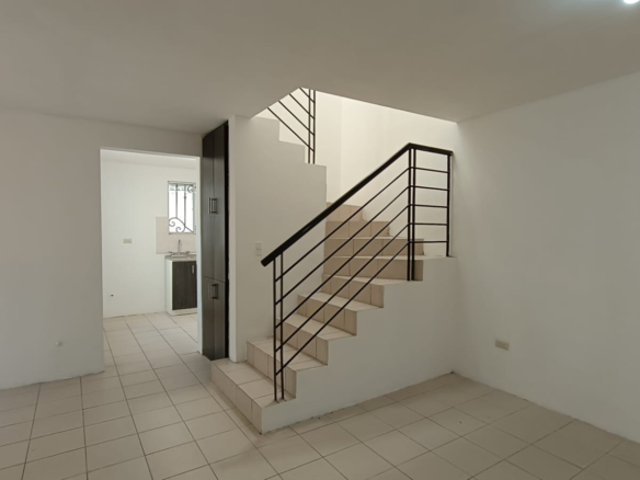 Casa en Venta en Villas de la Hacienda, Juárez | 2 Plantas, Cochera Doble