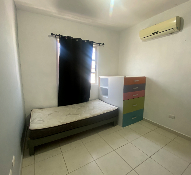 Casa en Venta en Fraccionamiento Almería, Apodaca | 4 Recámaras, 190 m²