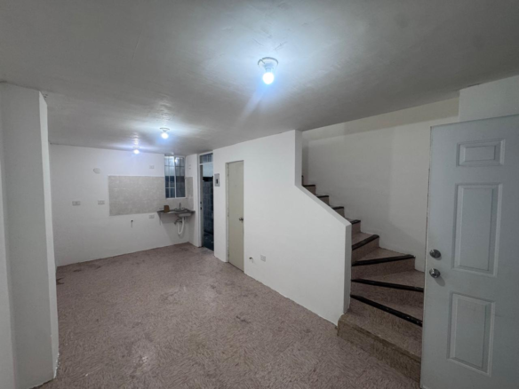 Casa en Venta en Valles de Oporto, Juárez | 2 Plantas, 2 Recámaras