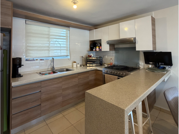 Casa en Venta en Fraccionamiento Santa María, García | 2 Plantas con Cocina Integral