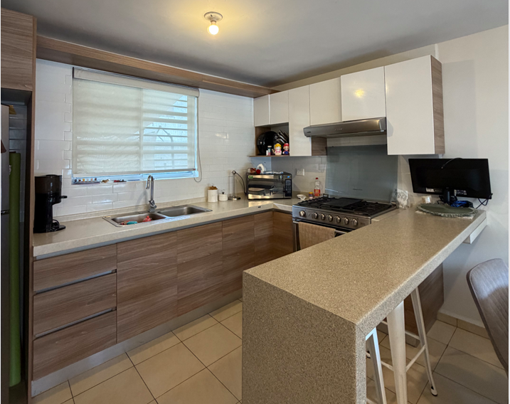 Casa en Venta en Fraccionamiento Santa María, García | 2 Plantas con Cocina Integral