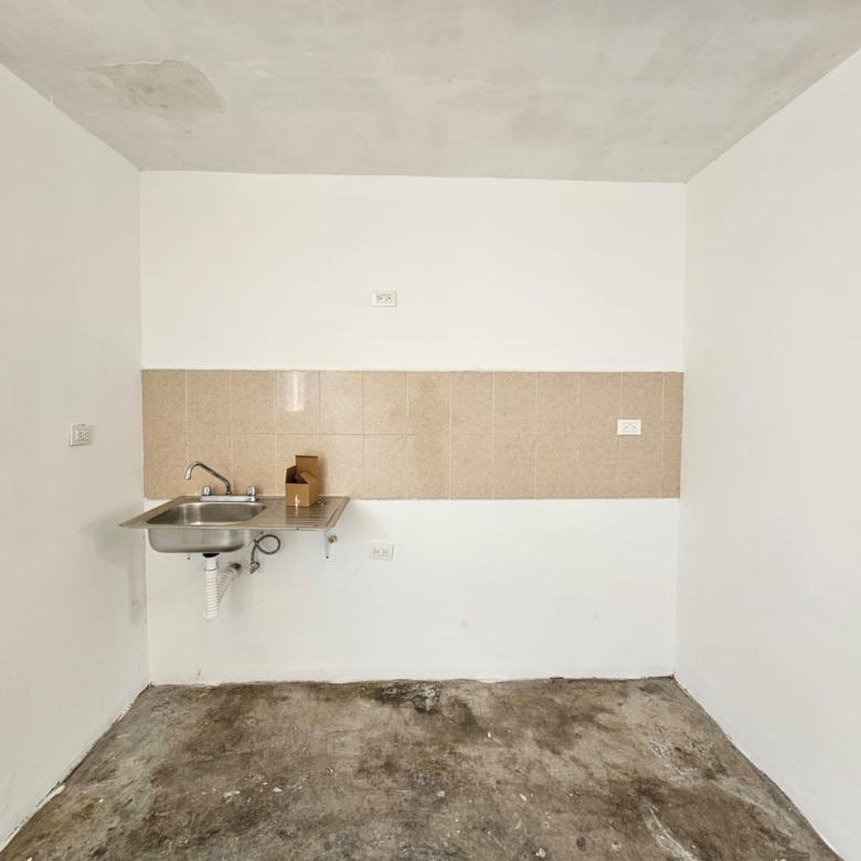 Casa en Venta en Fuentes de Castilla, Salinas Victoria | 2 Plantas, 2 Recámaras