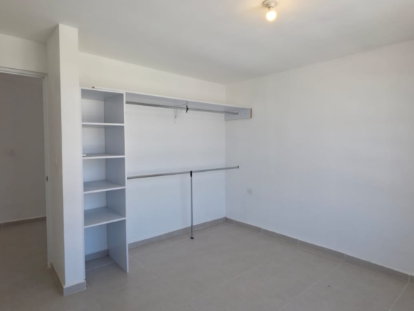 Casa en Venta en Valle Condesa (Sector Britania), Juárez | 2 Plantas, 2 Recámaras