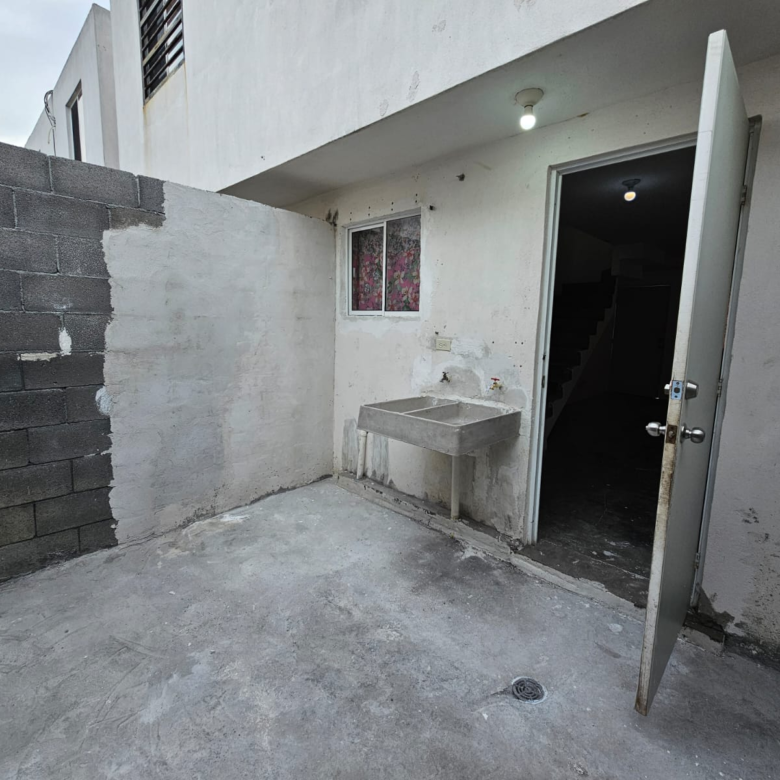 Casa en Venta en Fraccionamiento Valle Santa Isabel, Juárez | 2 Plantas, 2 Recámaras