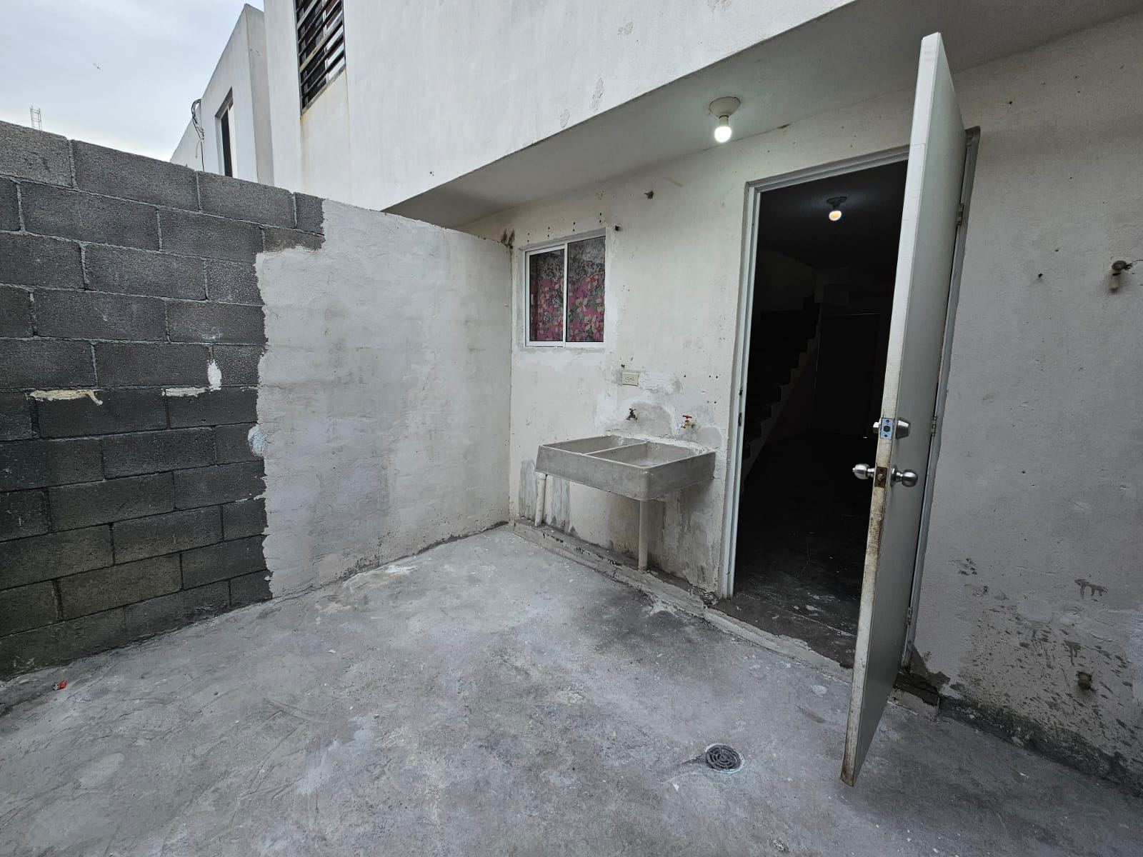 Casa en Venta en Fraccionamiento Valle Santa Isabel, Juárez | 2 Plantas, 2 Recámaras