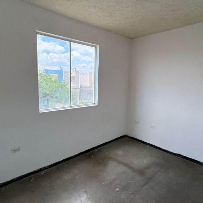 Casa en Venta en Bosques de Castilla, Salinas Victoria | 2 Plantas, 2 Recámaras
