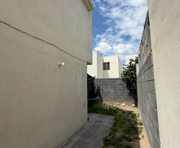 Casa en Venta en Fraccionamiento Santa María, García | 2 Plantas con Cocina Integral