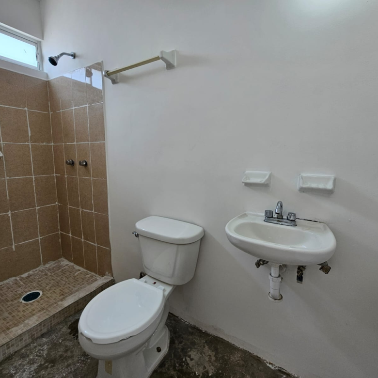 Casa en Venta en Fuentes de Castilla, Salinas Victoria | 2 Plantas, 2 Recámaras