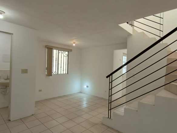 Casa en Venta en Villas de la Hacienda, Juárez | 2 Plantas, Cochera Doble