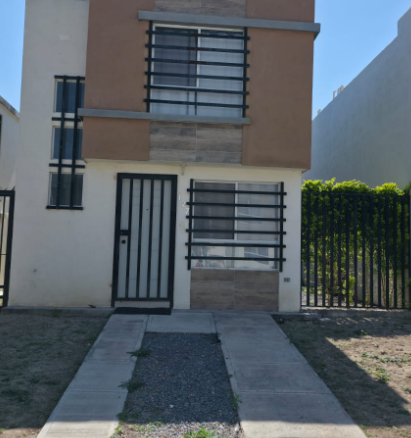 Casa en Venta en Valle Condesa (Sector Britania), Juárez | 2 Plantas, 2 Recámaras
