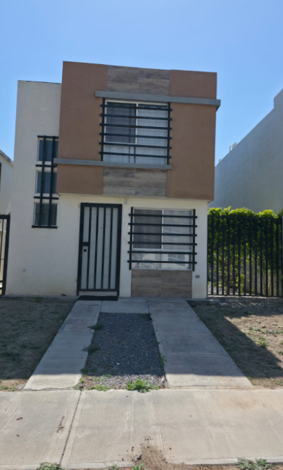 Casa en Venta en Valle Condesa (Sector Britania), Juárez | 2 Plantas, 2 Recámaras