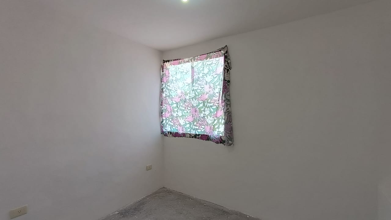 Casa en Venta en Residencial Los Ébanos, Juárez | 2 Recámaras, 2 Plantas