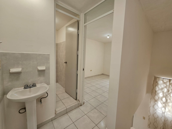 Casa en Venta en Parques Diamante, García | 2 Plantas, 2 Recámaras