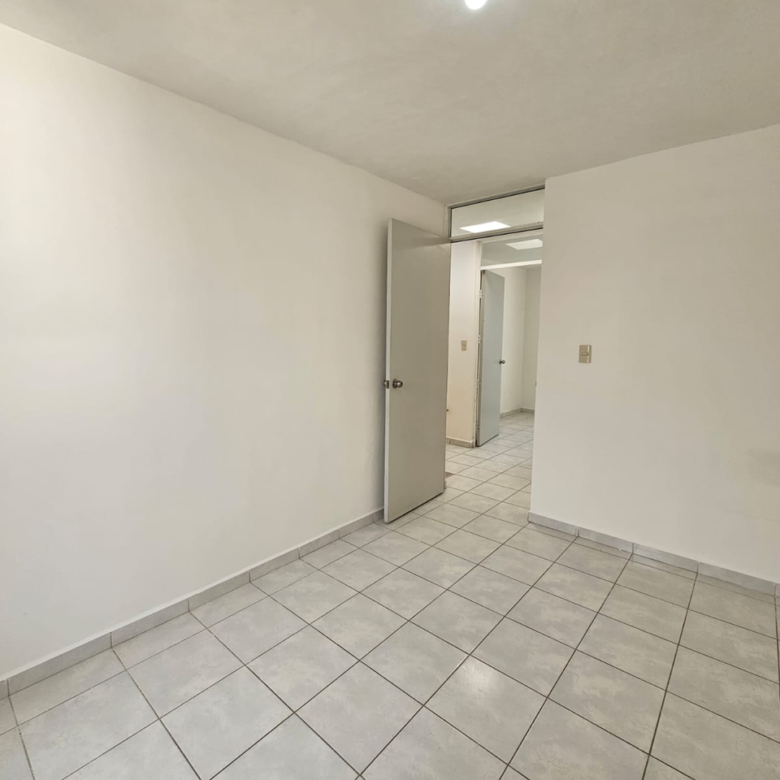 Casa en Venta en Parques Diamante, García | 2 Plantas, 2 Recámaras