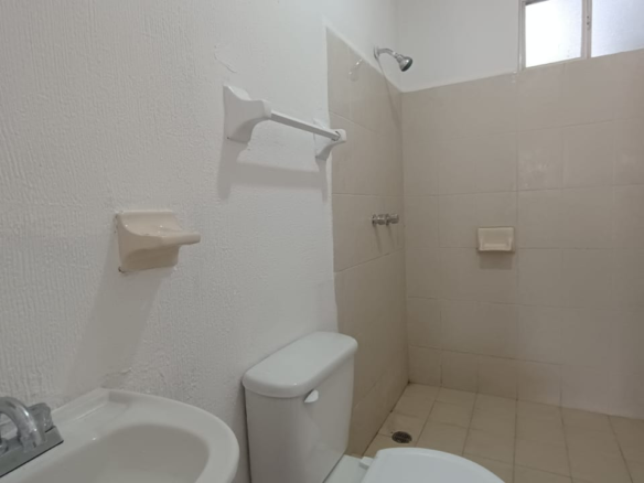 Casa en Venta en Valle del Roble, Cadereyta Jiménez | 1 Planta