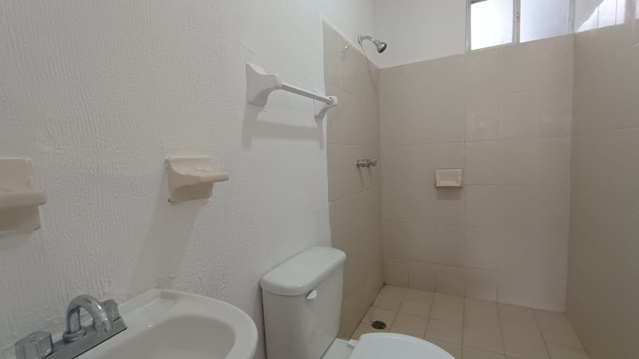 Casa en Venta en Valle del Roble, Cadereyta Jiménez | 1 Planta