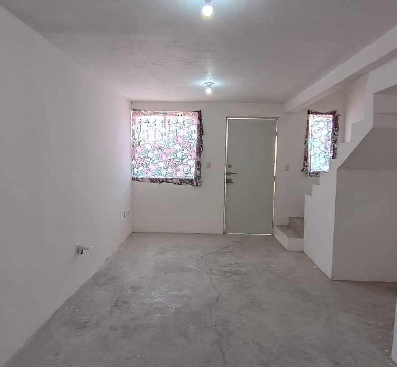 Casa en Venta en Residencial Los Ébanos, Juárez | 2 Recámaras, 2 Plantas