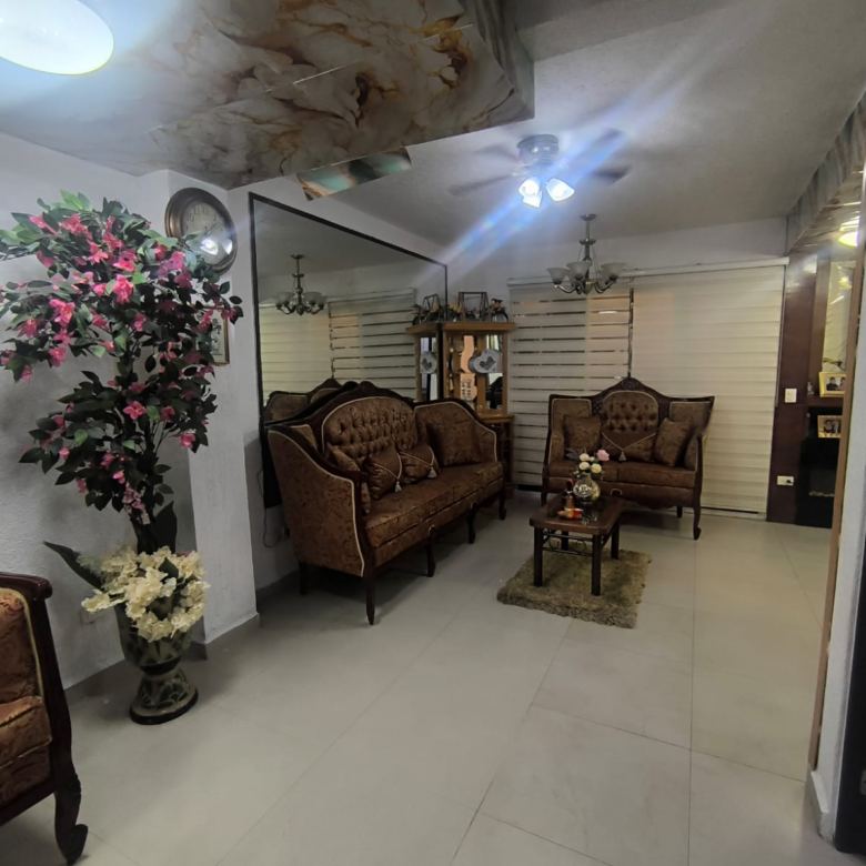 Casa de Lujo en Venta en Crystal Lagoons (Moderno Apodaca), Apodaca | 340 m², 4 Recámaras