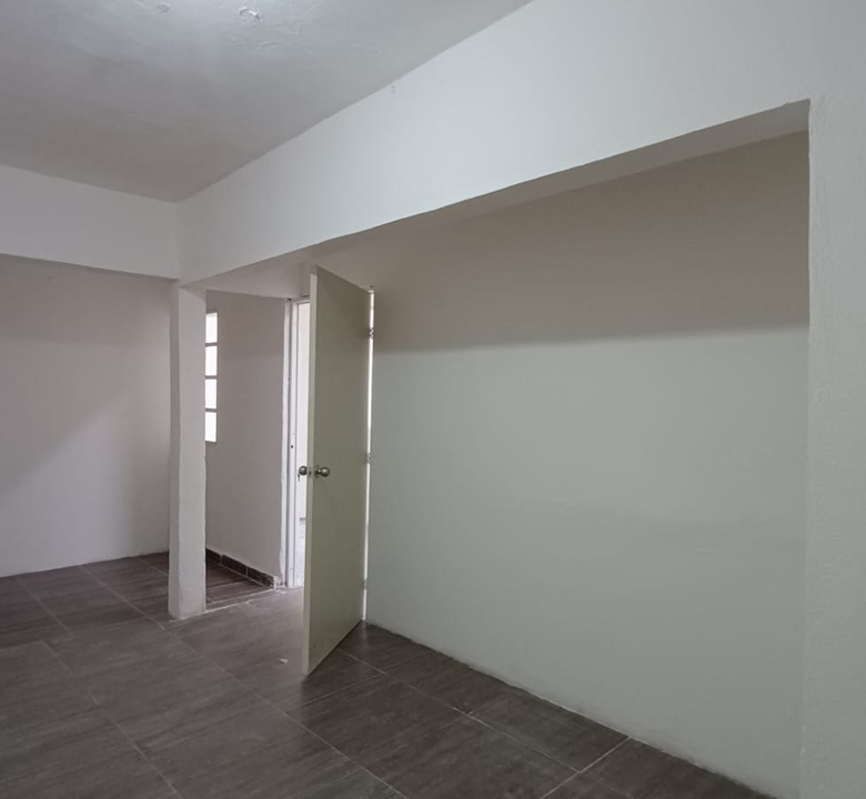 Casa en Venta en Colonia San Miguel, Apodaca | 2 Recámaras con Terraza