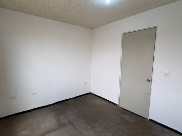 Casa en Venta en Bosques de Castilla, Salinas Victoria | 2 Plantas, 2 Recámaras